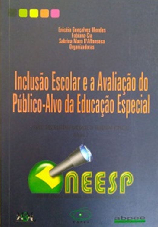 Inclusão Escolar e a Avaliação do público-alvo da Educação Especial Descrição da capa do Livro: Imagem da capa de um livro com fundo na cor azul escuro, há cinco quadrados pequenos na parte superior esquerda nas cores preto, verde, amarelo, laranja e rosa pink, respectivamente. Em cima e centralizado, há a informação: Enicéia Gonçalves Mendes, Fabiana Cia, Sabrina Mazo D’Affonseca, organizadoras. No meio e centralizado do livro têm-se o título: Inclusão Escolar e Avaliação do Público-Alvo da Educação Especial, logo abaixo está: Série Observatório Nacional de Educação Especial, volume 2. Na parte inferior tem o logotipo do ONEESP, um círculo na cor verde, dentro desse círculo tem um losango na cor amarelo, e dentro do losango sai uma luneta com iluminação em azul, uma representação da bandeira do Brasil. Este símbolo representa a letra O, ao lado, em cor amarela no fundo e bordas verdes estão as letras NEESP, formando ONEESP. Abaixo esta escrito Observatório Nacional de Educação Especial. No final da capa apresenta-se, na ordem da esquerda para direita, três símbolos: editora Marquezine & Manzini, CAPES e ABPEE.